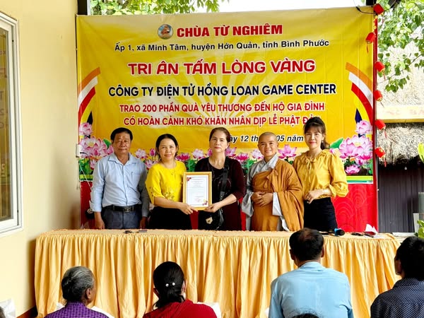 CHÙA TỪ NGHIÊM XÃ MINH TÂM - TRAO 200 PHẦN QUÀ NHÂN DỊP ĐẠI LỄ PHẬT ĐẢN 2569 – NĂM 2025